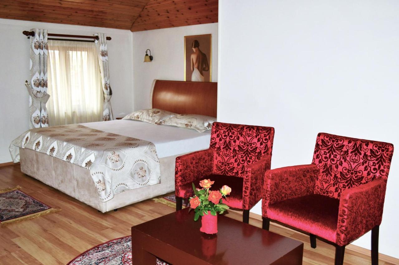 Hotel Villa Tafaj Tirana Exterior foto