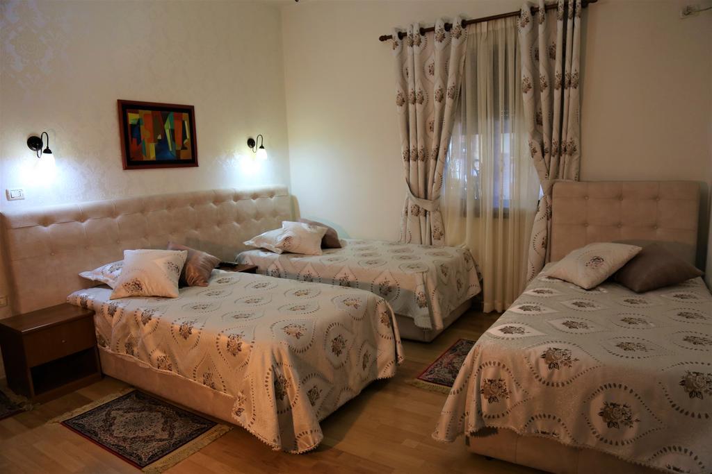 Hotel Villa Tafaj Tirana Exterior foto