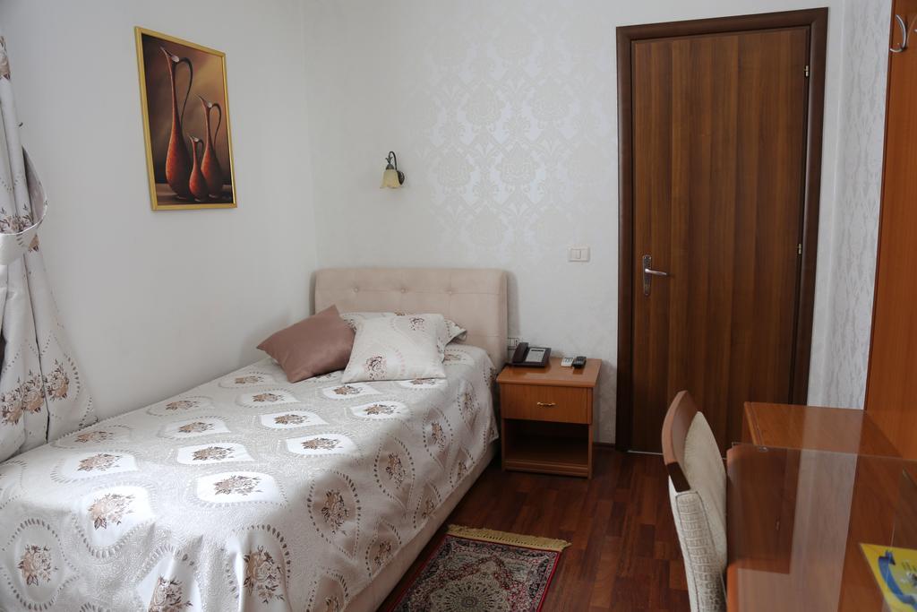 Hotel Villa Tafaj Tirana Exterior foto